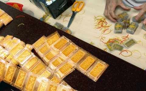 Giá vàng lên đỉnh trong vòng 4 tháng