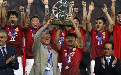 HLV Lippi gắn bó với CLB Guangzhou Evergrande đến năm 2017