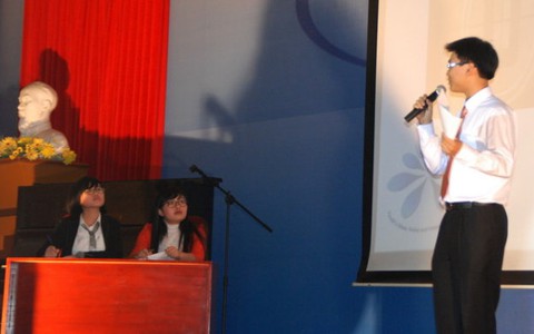 Đừng để giới trẻ học lịch sử chỉ để... thi đại học