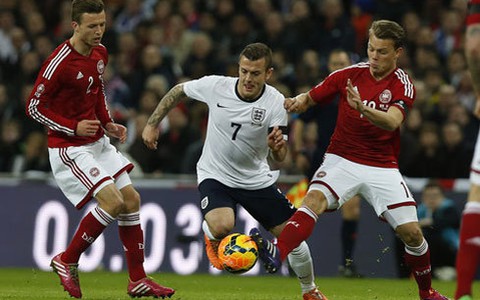 Nứt xương, Wilshere nghỉ thi đấu 6 tuần