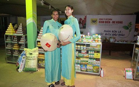 “Chân dài” khám phá văn hóa Tây Nguyên