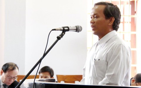 Lừa ngân hàng này, trả nợ ngân hàng kia
