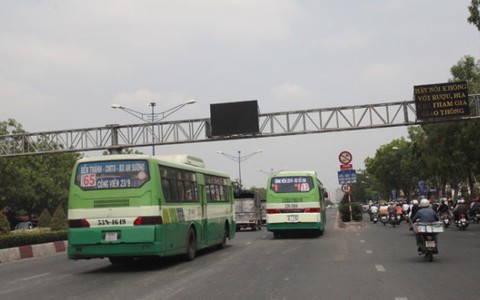 Luồng tuyến xe buýt tại TP.HCM: Chỗ thừa, nơi thiếu