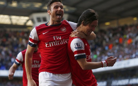 Rosicky tỏa sáng, Arsenal đá bại Tottenham ngay tại White Hart Lane
