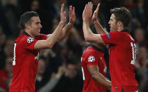 Van Persie và De Gea cứu HLV Moyes