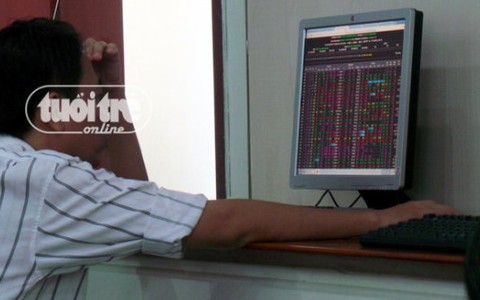 Chứng khoán giảm sốc, VN-Index rời xa mốc 600 điểm