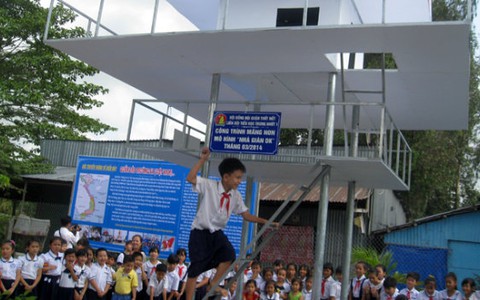 Mô hình nhà giàn DK đến với trường tiểu học