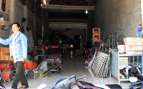 Dân thắng kiện, huyện "đu đưa"
