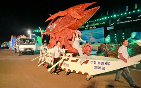 Rực rỡ "Sắc màu của biển"