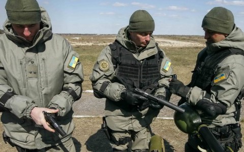 NATO cảnh báo Nga sẽ "mắc sai lầm lịch sử"