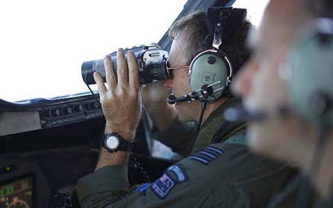 Tàu, máy bay tìm kiếm MH370 đổ về nơi có sóng âm