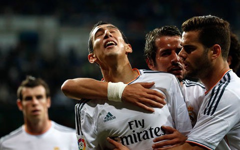 Real Madrid thắng đậm Almeria, lên nhì bảng