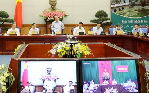 Không đẩy công an làm thay chính quyền