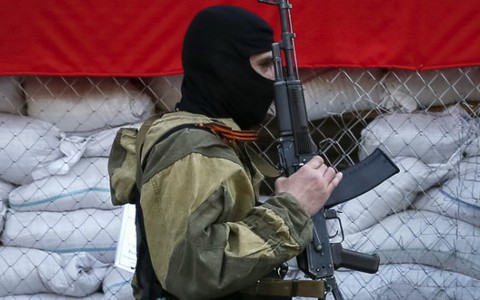 Đụng độ ác liệt, Ukraine giành lại thị trấn Mariupol