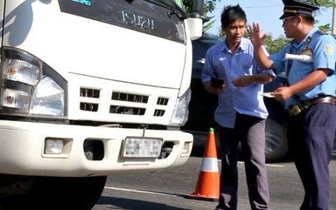 Chịu phạt để né trạm cân
