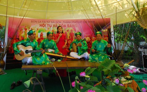 Âm vang tiếng hát, tiếng đờn