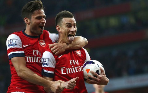 Đại thắng Newcastle, Arsenal chạm tay vào vé dự Champions League