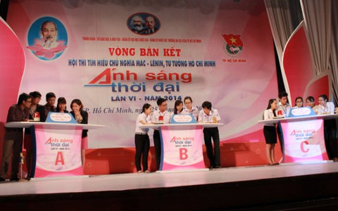 Sôi động sân chơi kiến thức lý luận