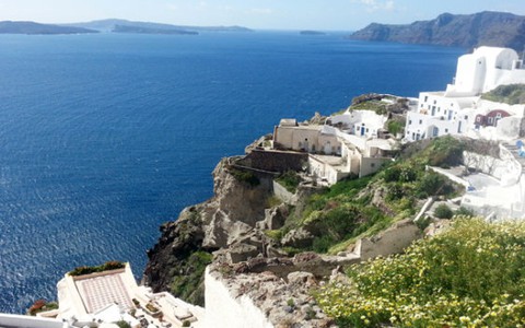 Ngắm hoàng hôn trên đảo thiên đường Santorini