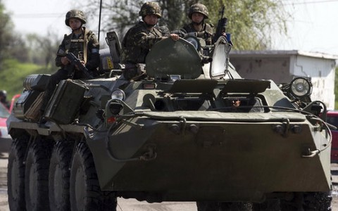 Giao tranh ác liệt ở ngoại ô Slaviansk, nhiều người chết