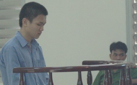 Đâm tài xế xe ôm 18 nhát để cướp xe: 20 năm tù