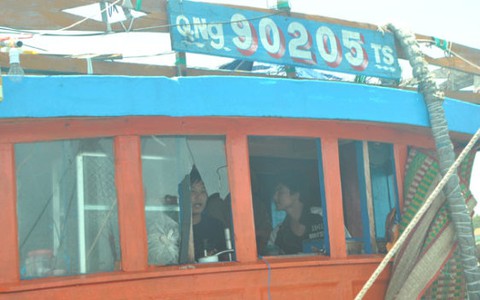 Đêm kinh hoàng trên biển