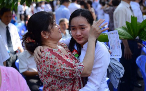 Học trò trải lòng trong buổi tri ân