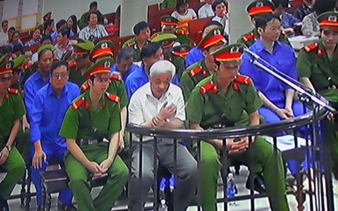 Phiên tòa Bầu Kiên "nóng" với quy định kinh doanh vàng