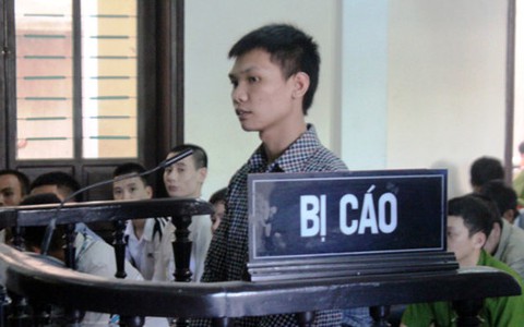 19 nam thanh niên lĩnh án vì một quả quất