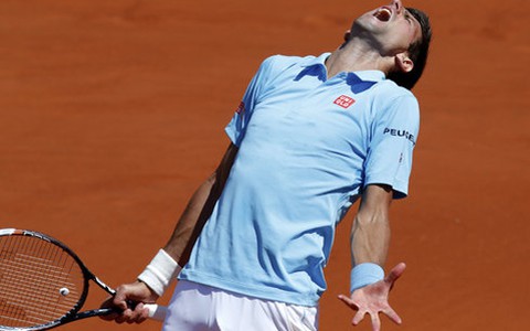Djokovic vào chung kết Roland Garros