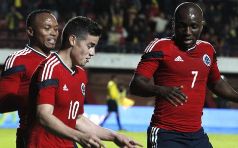Colombia và Croatia cùng thắng