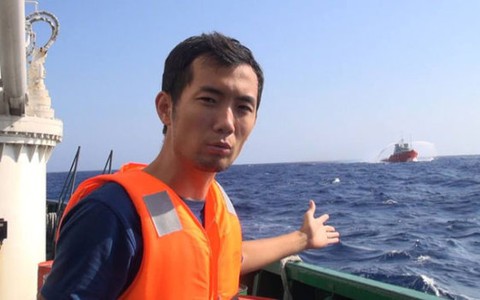 Tổ quốc nhìn từ biển