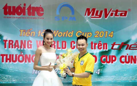 Á hậu Phạm Hương dự đoán Đức vô địch World Cup