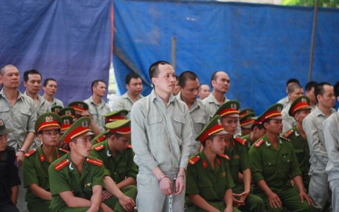 Vụ mua bán 4.400 bánh heroin: còn 29 án tử hình