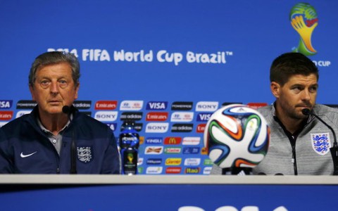Hodgson suy sụp nhưng không từ chức