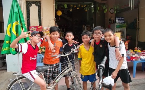 CĐV nhí hào hứng cùng World Cup 2014