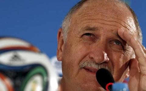 HLV Scolari nhìn nhận Brazil "căng thẳng"