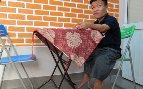 Thí sinh cao 90cm, năng 36kg thi đại học gây ngạc nhiên