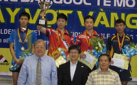 Đội nữ hạng 3 thế giới Hồng Kông dự Giải bóng bàn Cây vợt vàng 2014