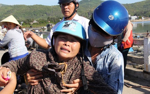 Trung Quốc dùng súng bắt người, làng chài nghèo lo âu