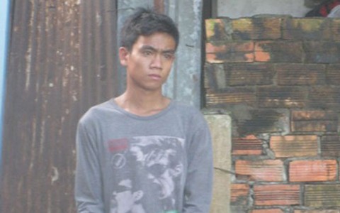 Không bóng người thân