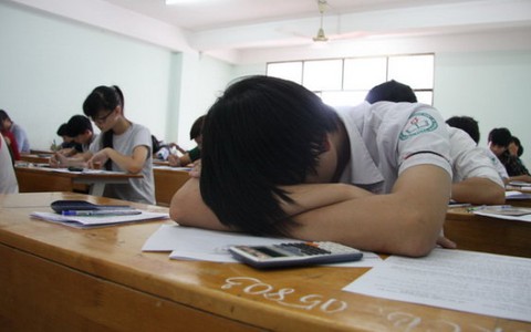 Chấm thi tuyển sinh ĐH: Không nhiều điểm 10 như năm trước