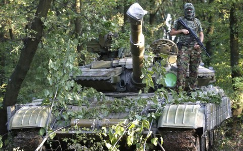 Trúng rocket, 11 lính Ukraine thiệt mạng