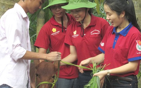Kỳ nghỉ hồng đến với người nghèo Trà Vinh