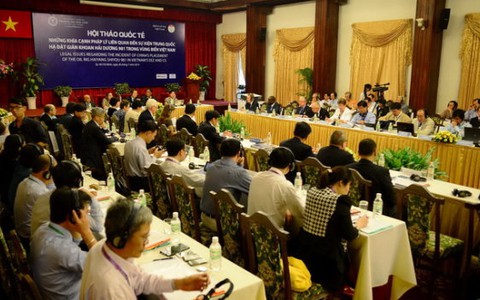 Phải ngồi lại để đối phó với sự khó lường của Trung Quốc