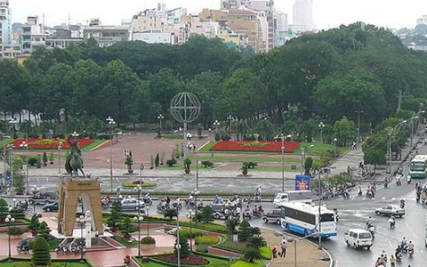 Bứng, đốn thêm 57 cây xanh để xây nhà ga trung tâm Bến Thành