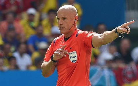 Trọng tài Howard Webb nghỉ hưu
