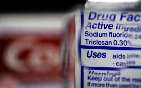 Gây áp lực loại bỏ các sản phẩm chứa triclosan