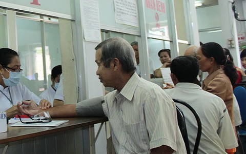 Sinh viên ngành y nhận lương như bác sĩ