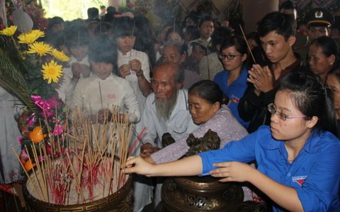 Dâng hương tưởng nhớ Bình Tây đại nguyên soái